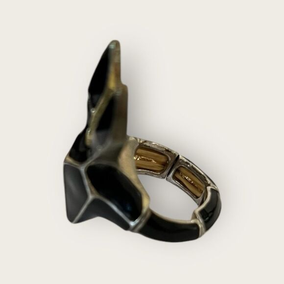 Black enamel bunny ring adjustable size - Picture 3 of 7